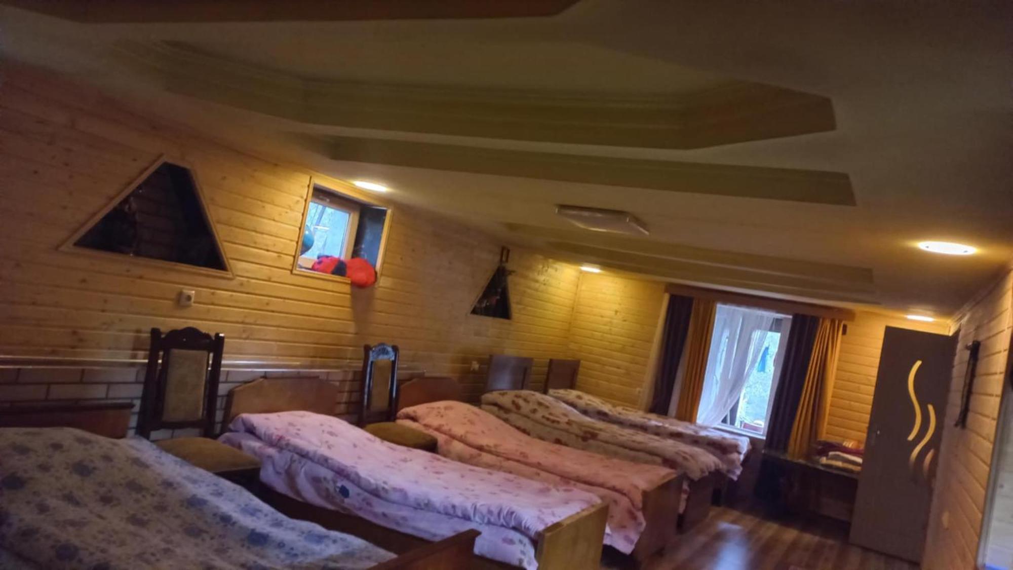 Bezengi Guest House Lalkhori 外观 照片